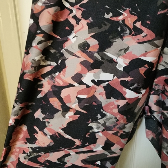 EUC Fabletics Jacket & Legging Set 2X - Picture 5 of 5